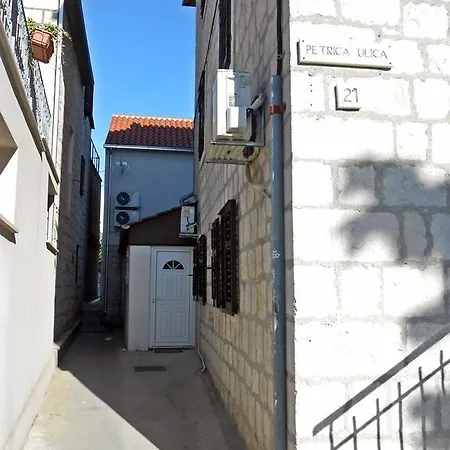 Konukevi Summer Bay 3*