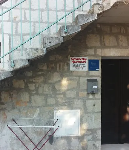 夏湾公寓酒店 3*