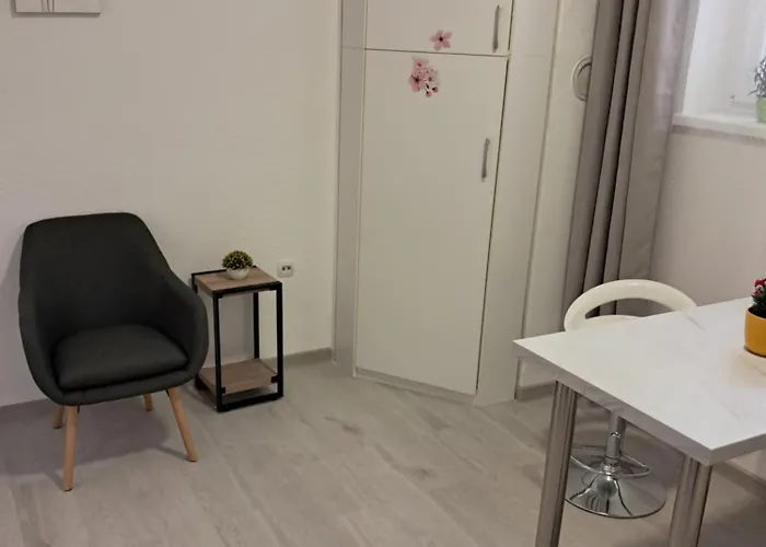 Summer Bay Guest house